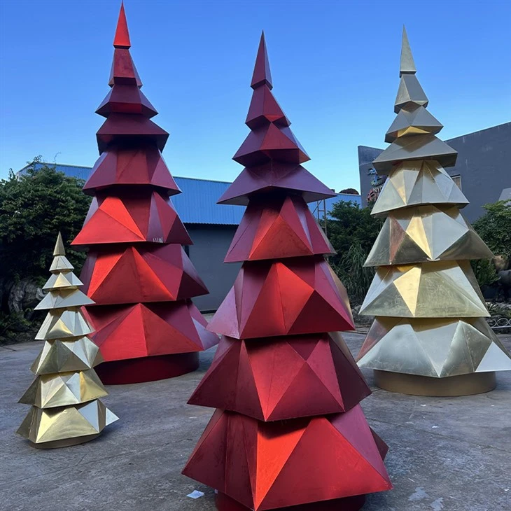giant faceted mirror christmas tree giant faceted mirror christmas tree